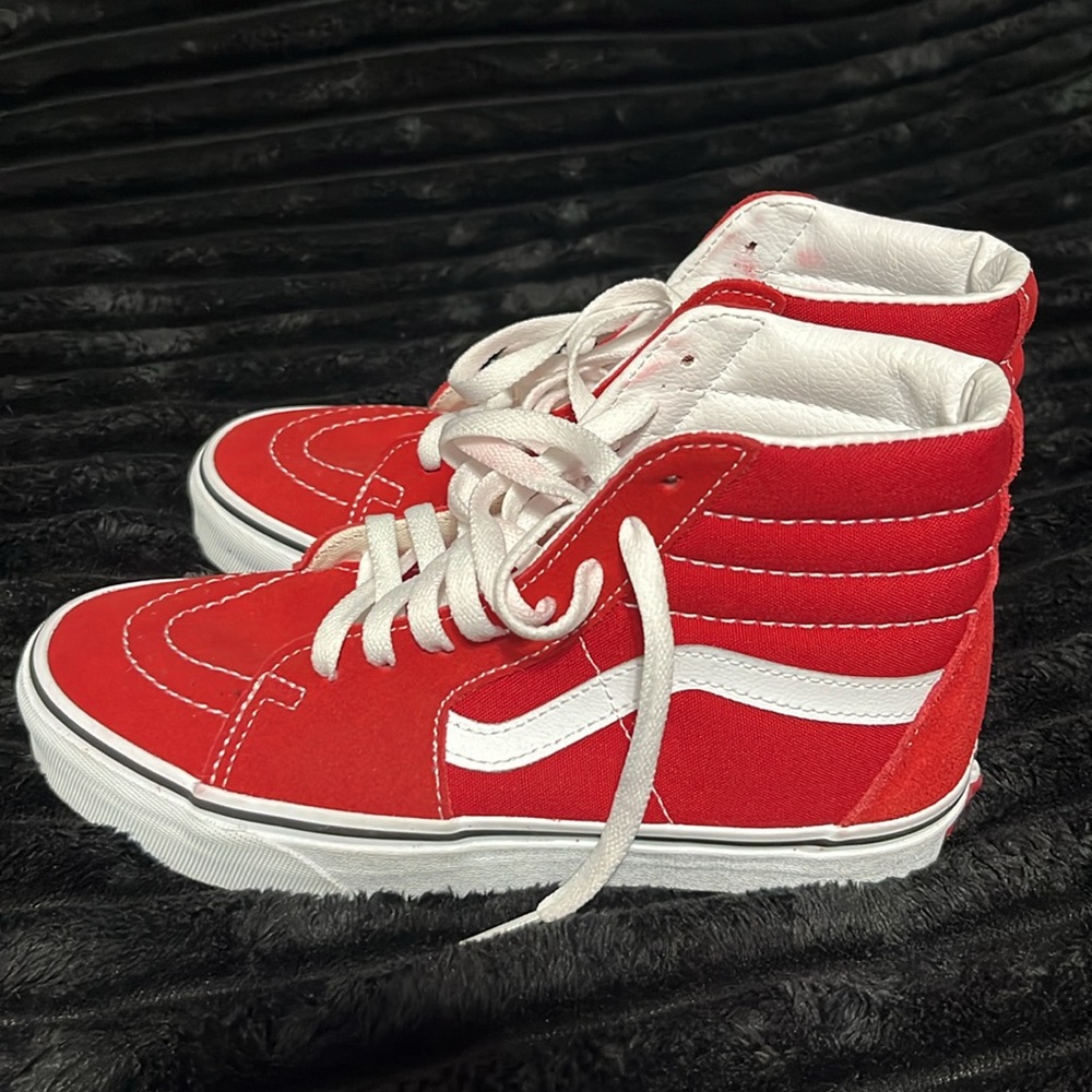Red vans - Picture 3 of 4